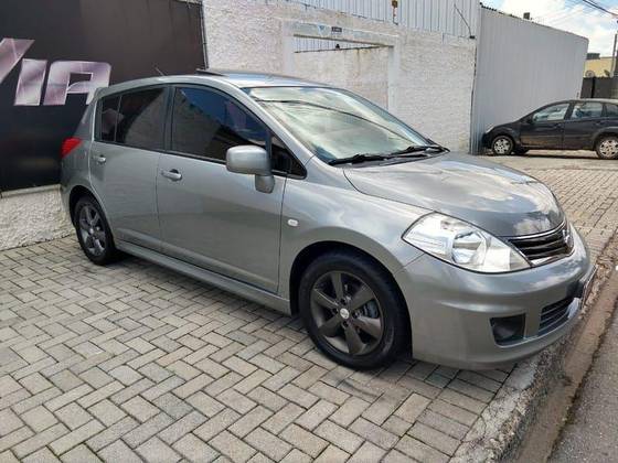 NISSAN TIIDA 1.8 S 16V FLEX 4P MANUAL NISSAN TIIDA 1.8 S 16V FLEX 4P MANUAL